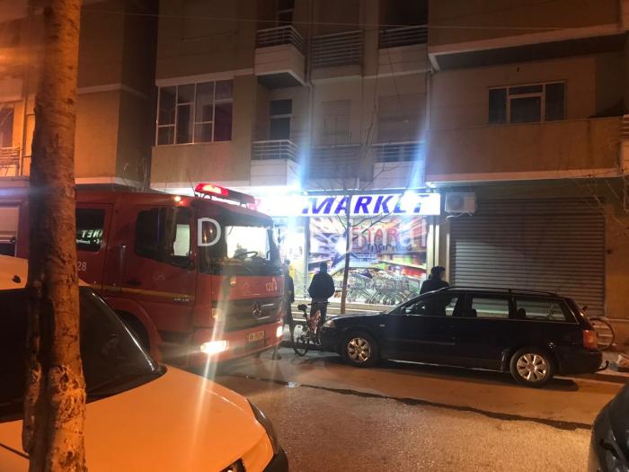 Zbulohet shkaku i zjarrit të supermarketit në Durrës, ishte një 11-vjeçare!