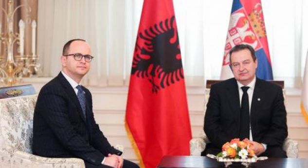 Ministri Bushati takon Daçiç, diskutime për Kosovën dhe Luginën e Preshevës