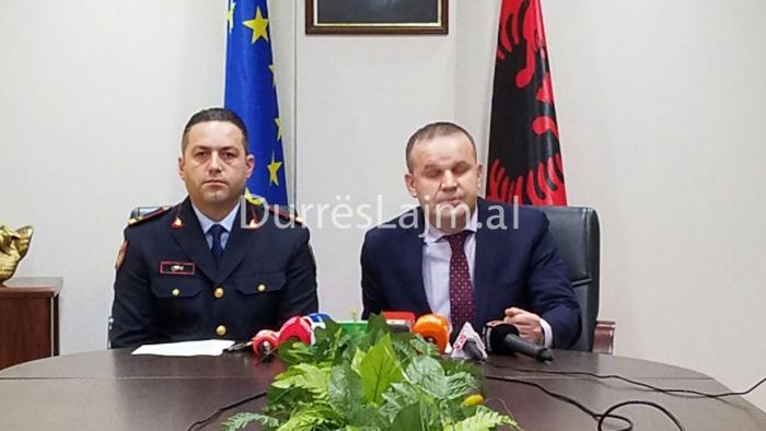 Dalin emrat/ Korrupsioni me tokat në Durrës, ja të arrestuarit (VIDEO)