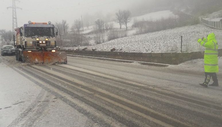 Përkeqësimi i motit, Policia shton patrullimet në Durrës e këto akse rrugore