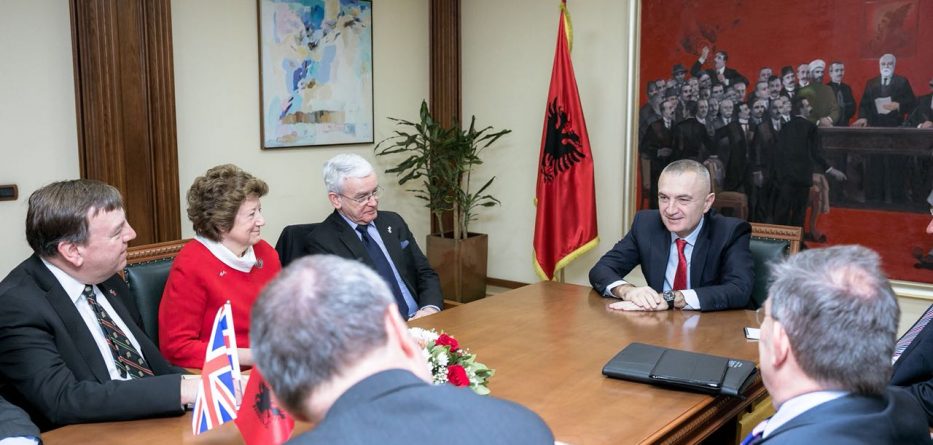 Presidenti Meta takohet me deputetët britanikë të grupit të miqësisë