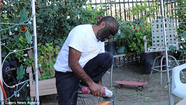 Njihuni me njeriun më leshator në botë (FOTO)