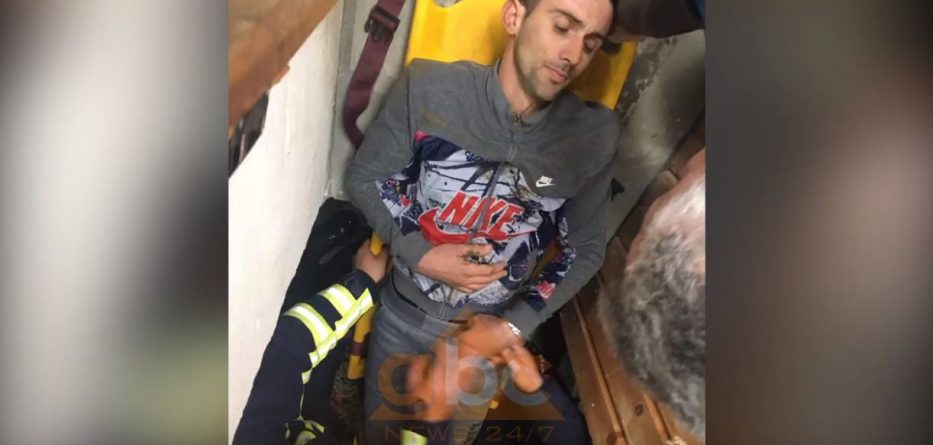 U arratis nga gjykata dhe u fsheh në pus, i riu përfundon në spital