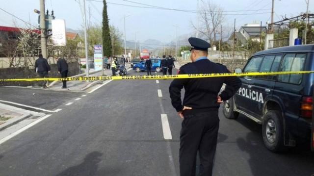 Makina merr përpara motorin, një i plagosur rëndë