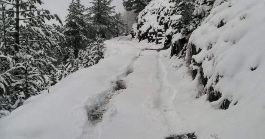 Moti i keq, mbyllen 82 shkolla