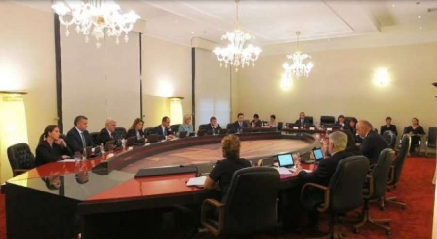 Gjobë atyre që ‘spiunojnë’ për statistika te ndërkombëtarët…