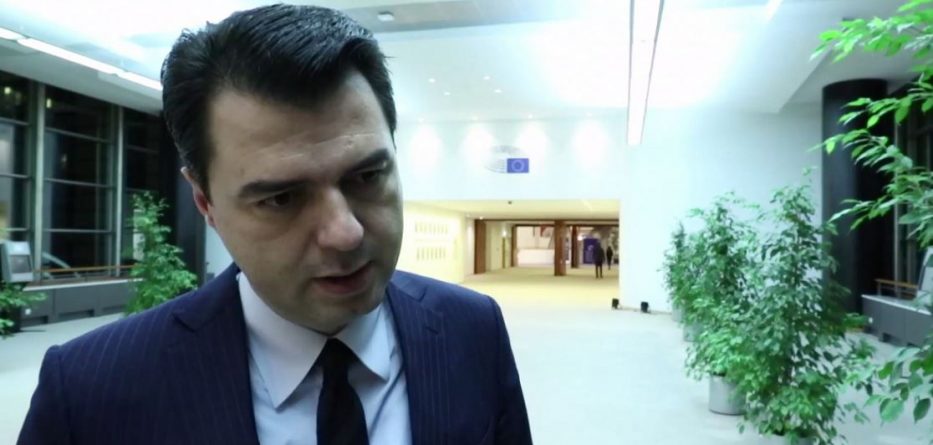 Basha në Hungari, në samitin e organizatës së partive të djathta