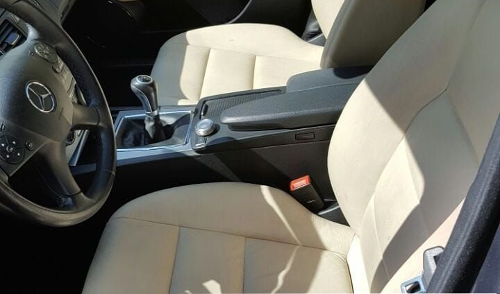 Pronarët e mjeteve tip “Benz” në Durrës nuk gjejnë dot qetësi!