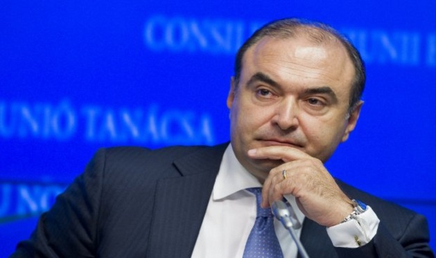 Skandali me rrugët/ A po hetohet Edmond Haxhinasto?