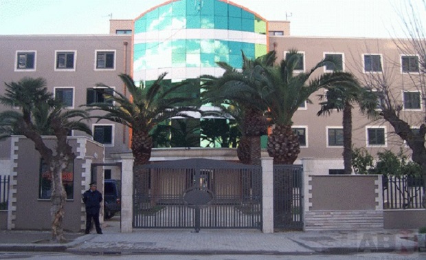 Durrës, 2 biznesmenë në ndjekje penale për lidhje të paligjshme të ujit