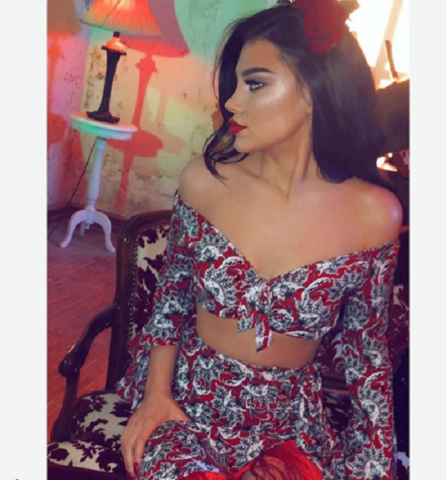 Flor Mumajesi “Trëndafil” Dhurata Dorës këtë Shën Valentin (VIDEO)