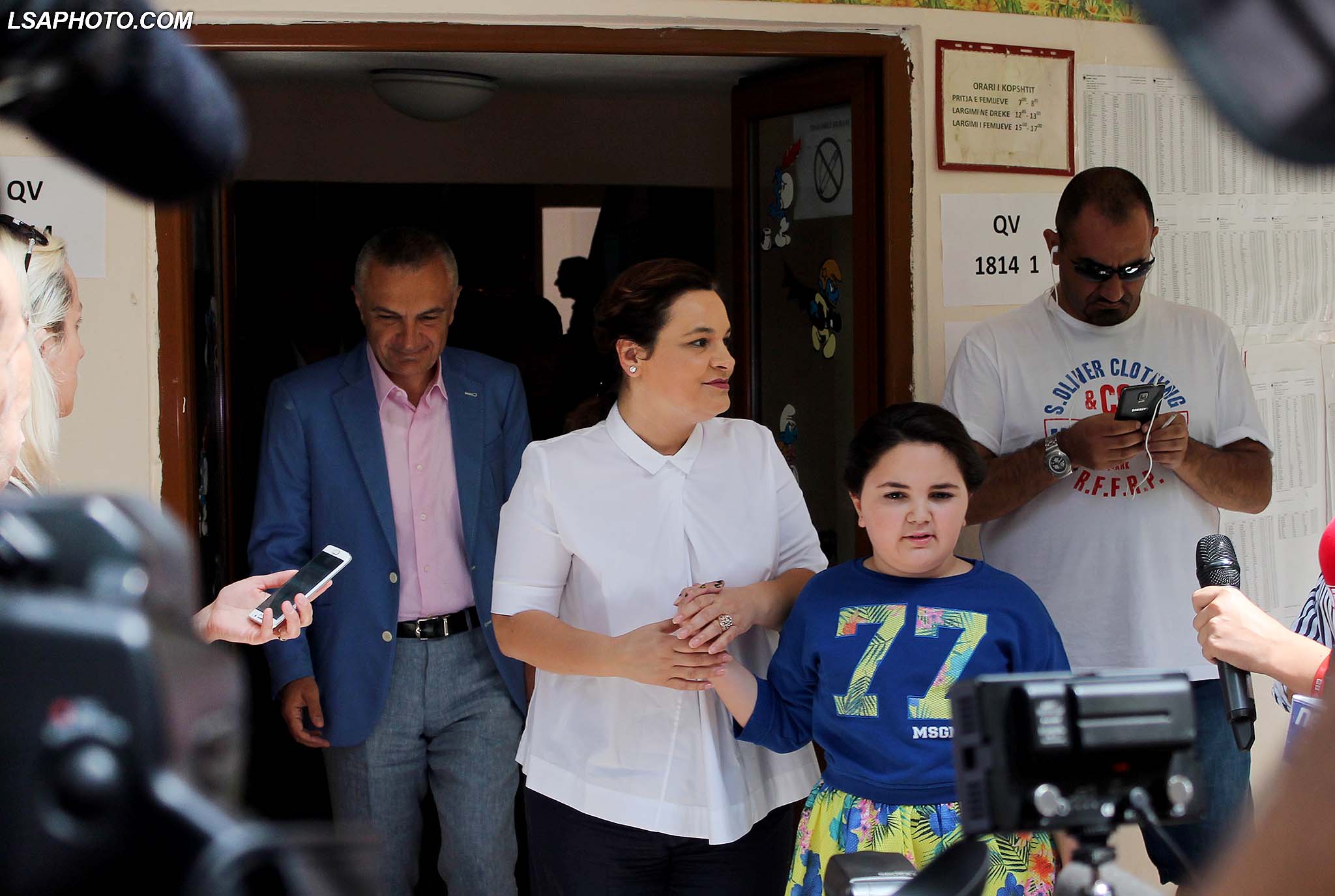 Era feston ditëlindjen, presidenti Meta dhe Kryemadhi fjalë të ndjera për të bijën