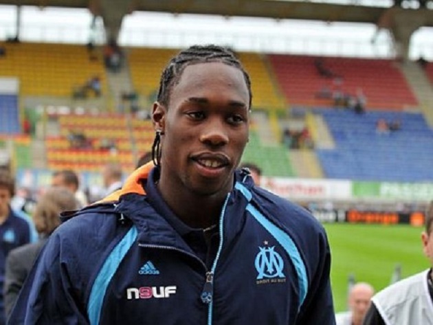 Goditja e madhe e Teutës, durrsakët regjistrojnë në FSHF ish-sulmuesin e Marsejës