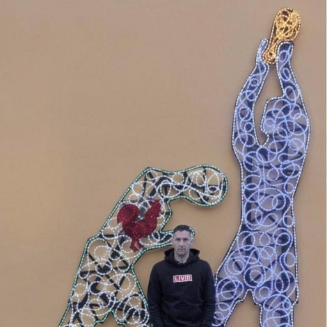 Goditja e Zidan ndaj Materacit, 12 vite më pas kthehet në një vepër arti