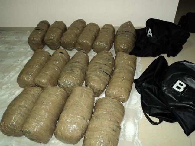 EMRI/ 60 kg drogë dhe arsenal armësh, zbulohet ku i fshihte 58-vjeçari