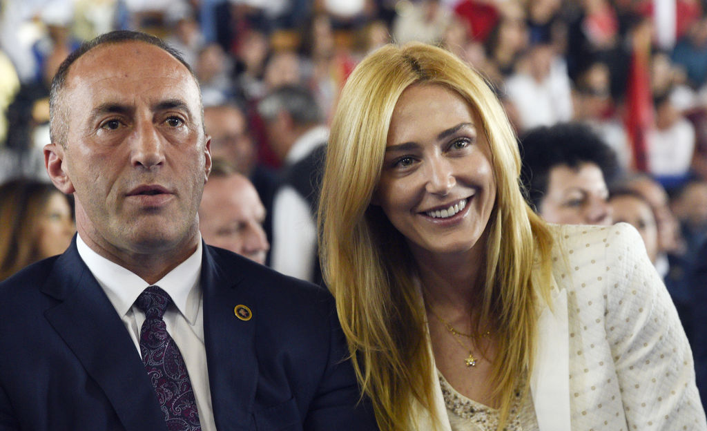 Kryeministri surprizon bashkëshorten për Shën Valentin