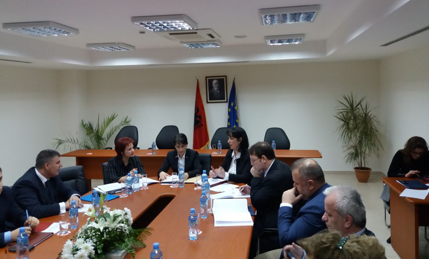 Marku mesazh prokurorëve: Të goditen grupet e drogës, jo vetëm shpërndarësit