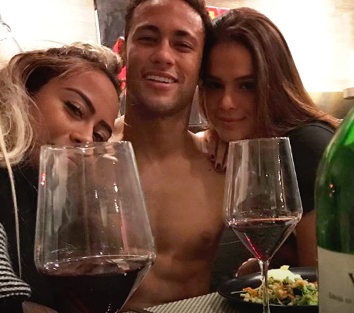 Neymar, i papërmbajtshëm për 26-vjetorin… (VIDEO)