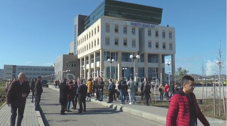 Mbillen 310 pemë tek Kampusi Universitar në Durrës (VIDEO)