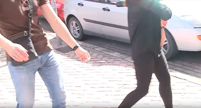 I riu nga Durrësi s’i ndahet ish-partneres, nuk zë mend megjithëse…