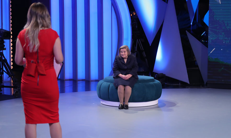 7 vite pa parë të birin, nëna 75-vjeçare ia fal të gjitha mes lotëve