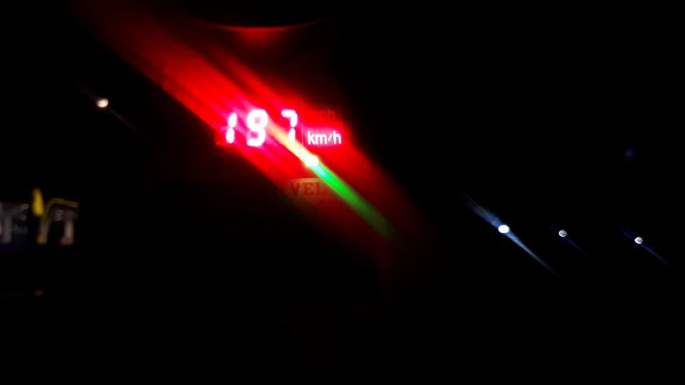 ‘BMW X6’-a me 197 km/h në autostradën Tiranë-Durrës, ja si e pëson shoferi