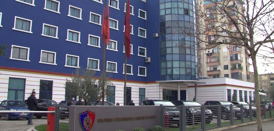 Një femër nëndrejtore e përgjithshme e Policisë së Shtetit