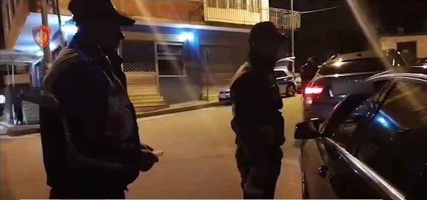 Policia në aksion, vë në pranga 10 shoferë, heq 71 patenta