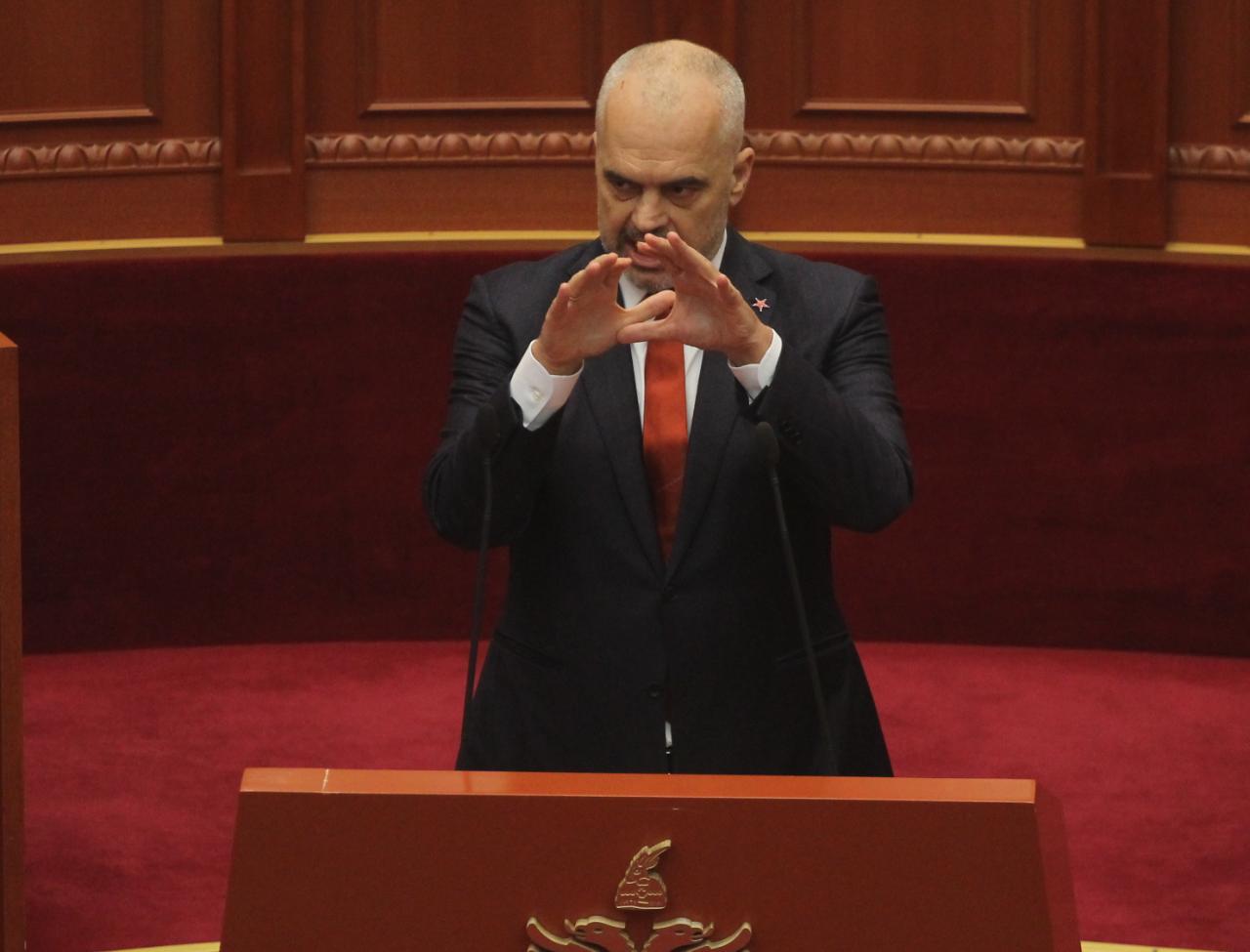 FOTOLAJM/ Gjestet e Ramës teksa fliste sot në foltore