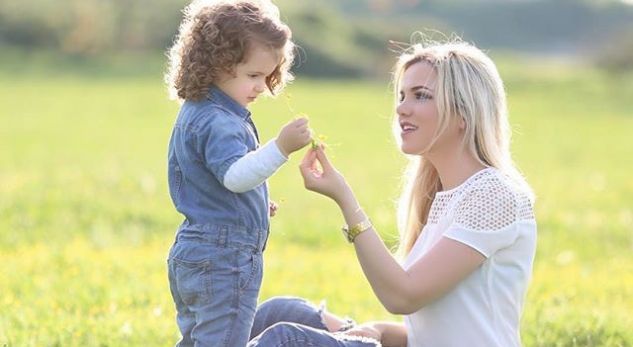 Stërmbesa e Enver Hoxhës ka një pyetje me rëndësi! (VIDEO)