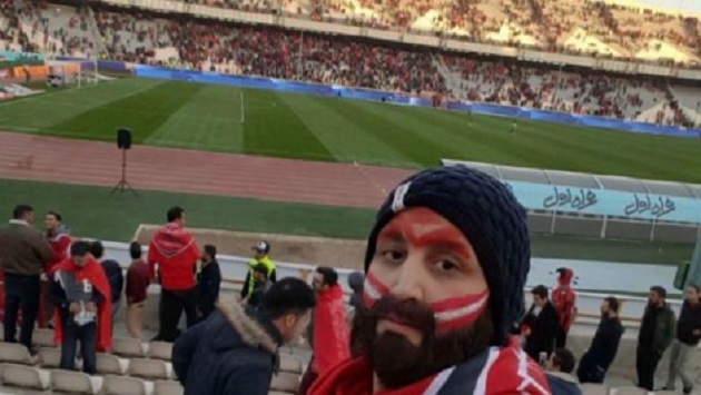 Iraniania që vishet si burrë për të parë ndeshje futbolli (FOTO)