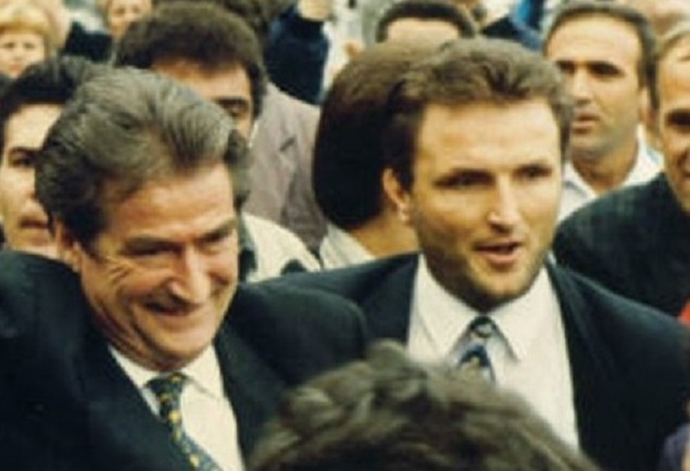 VIDEO/ Izet Haxhia mesazh Berishës para ekstradimit: Tradhtari që i mbrojta jetën me trupin tim