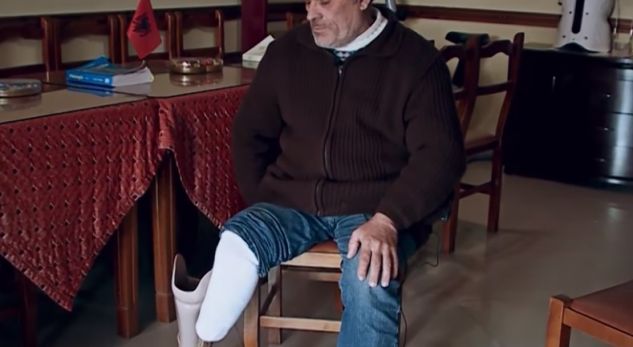 Prej 17 vitesh duke ecur me një copë druri&#8230; 51-vjeçarit nga Durrësi i plotësohet dëshira e kahershme