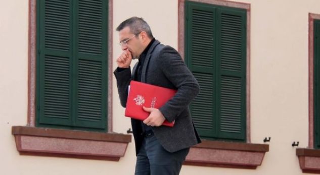 BE reagon për Saimir Tahirin