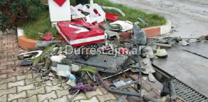 Misteri, pse u kthye nga Durrësi 23-vjeçarja që vdiq bashkë me taksistin