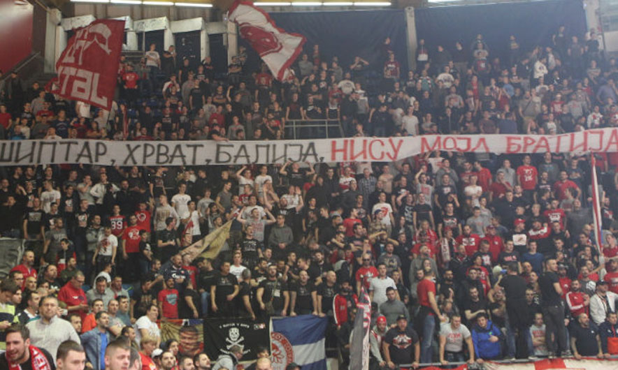 Thirrjet raciste: “Shqiptarët, kroatët e myslimanët nuk janë vëllezërit e mi…”, nis hetimi