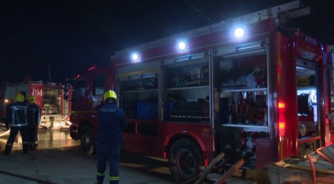 Zjarr në një kabinë elektrike, humb jetën një person