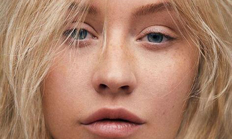 Transformimi i pabesueshëm i këngëtares së famshme (FOTO)