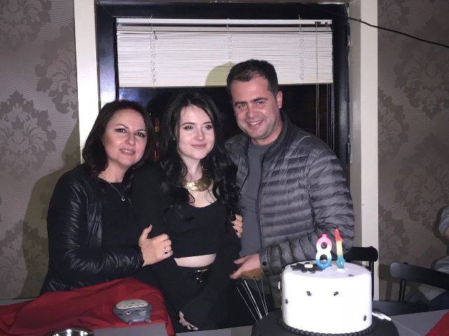 Deputeti durrsak me emocione të forta sot… princesha e tij feston 18-vjetorin (FOTO)