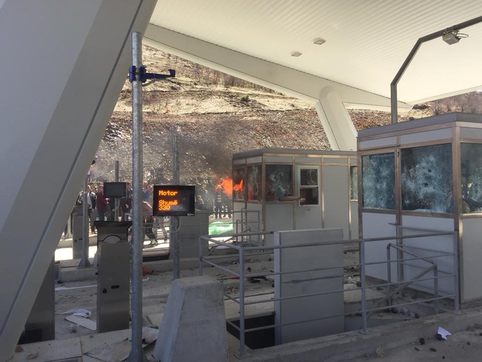 Bilanci paraprak: 3 protestues dhe 1 efektiv policie të plagosur në protestë