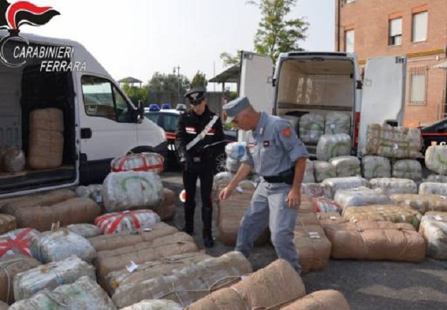 5 tonë marijuanë nga Shqipëria në Itali, kush janë 3 shqiptarët e arrestuar (EMRAT)