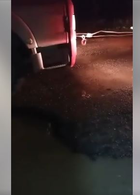 Përmbytet autostrada Tiranë-Vorë, qytetari: Kemi dy orë të bllokuar (VIDEO)