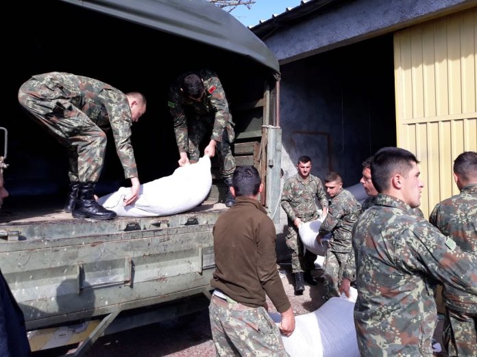 Situata nga reshjet, vijon shpërndarja e ndihmave ushqimore për të prekurit
