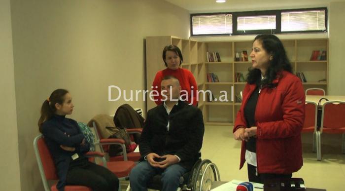 Aksesi në informacion dhe shërbime në Durrës, problemet e të rinjve me aftësi të kufizuara (VIDEO+FOTO)