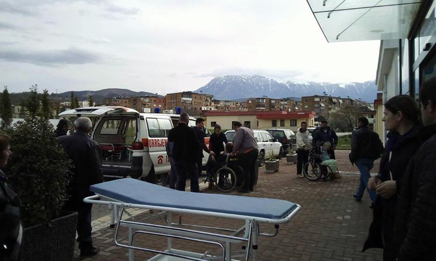 Aksidenti me plagosjen e 10 nxënësve, arrestohet shoferi i mjetit