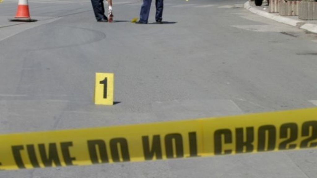 Makina përplas 12-vjeçarin në Durrës, përfundon në spital