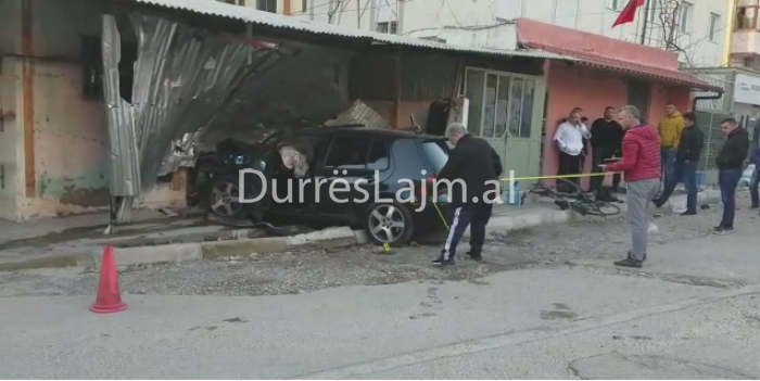 Identifikohet i riu që humbi jetën në aksidentin tragjik në Durrës (VIDEO)
