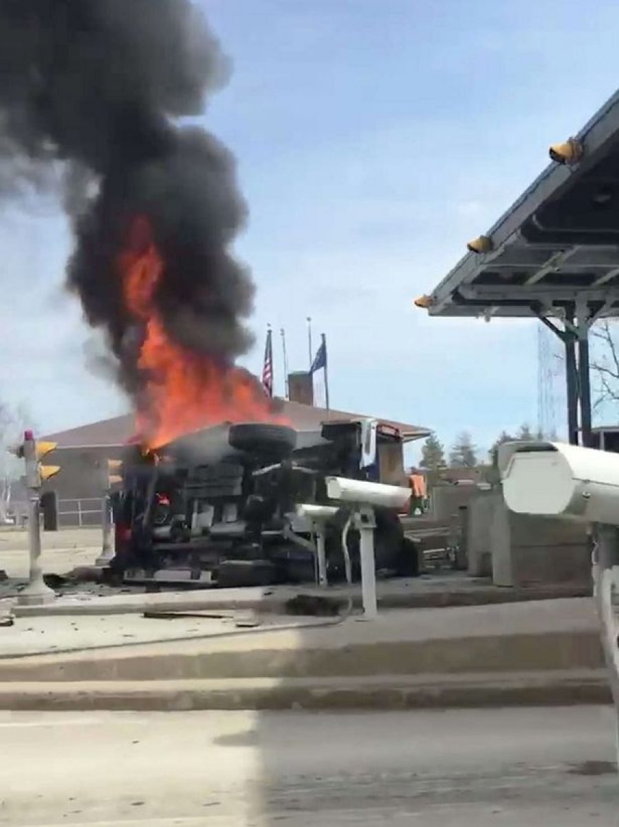 Aksident horror! Vdes këngëtari (FOTO & VIDEO)