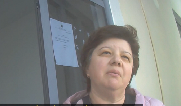 Juriste në port dhe avokate, si e shkel ligjin funksionarja