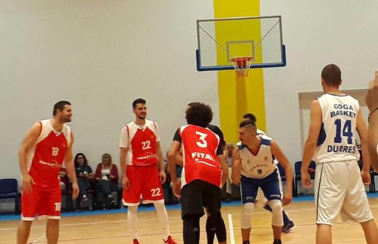 Basketboll Meshkuj/Tirana fitore dramatike ndaj Teutës